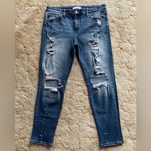 EUC KANCAN ESTILO TAPERED SKINNY DESTROYED BLEACH-SPOTTED JEANS IN SIZE 13/30